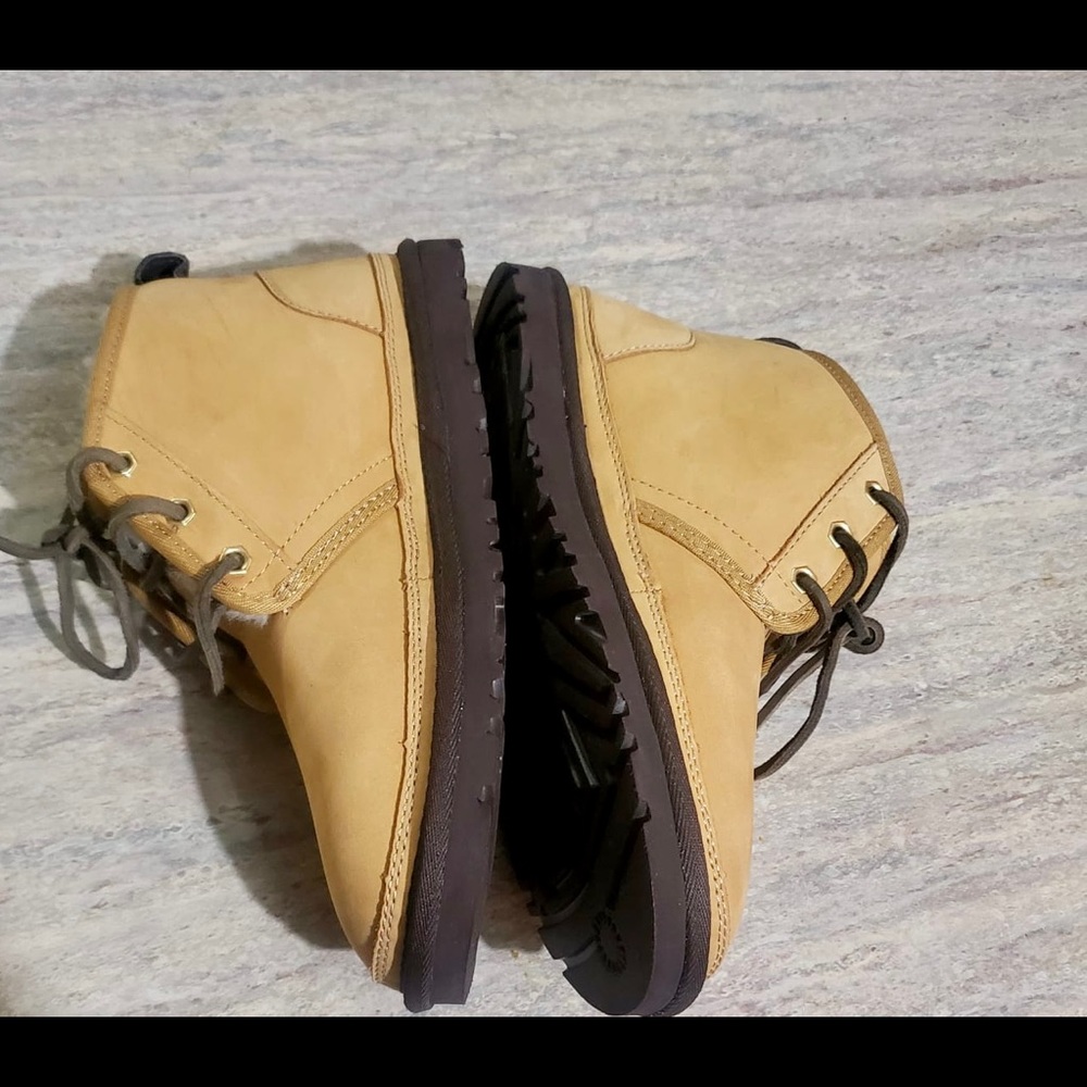 NWOB UGG Neumel Chestnut Chukka boots S/N 1013154 - Picture 5 of 11